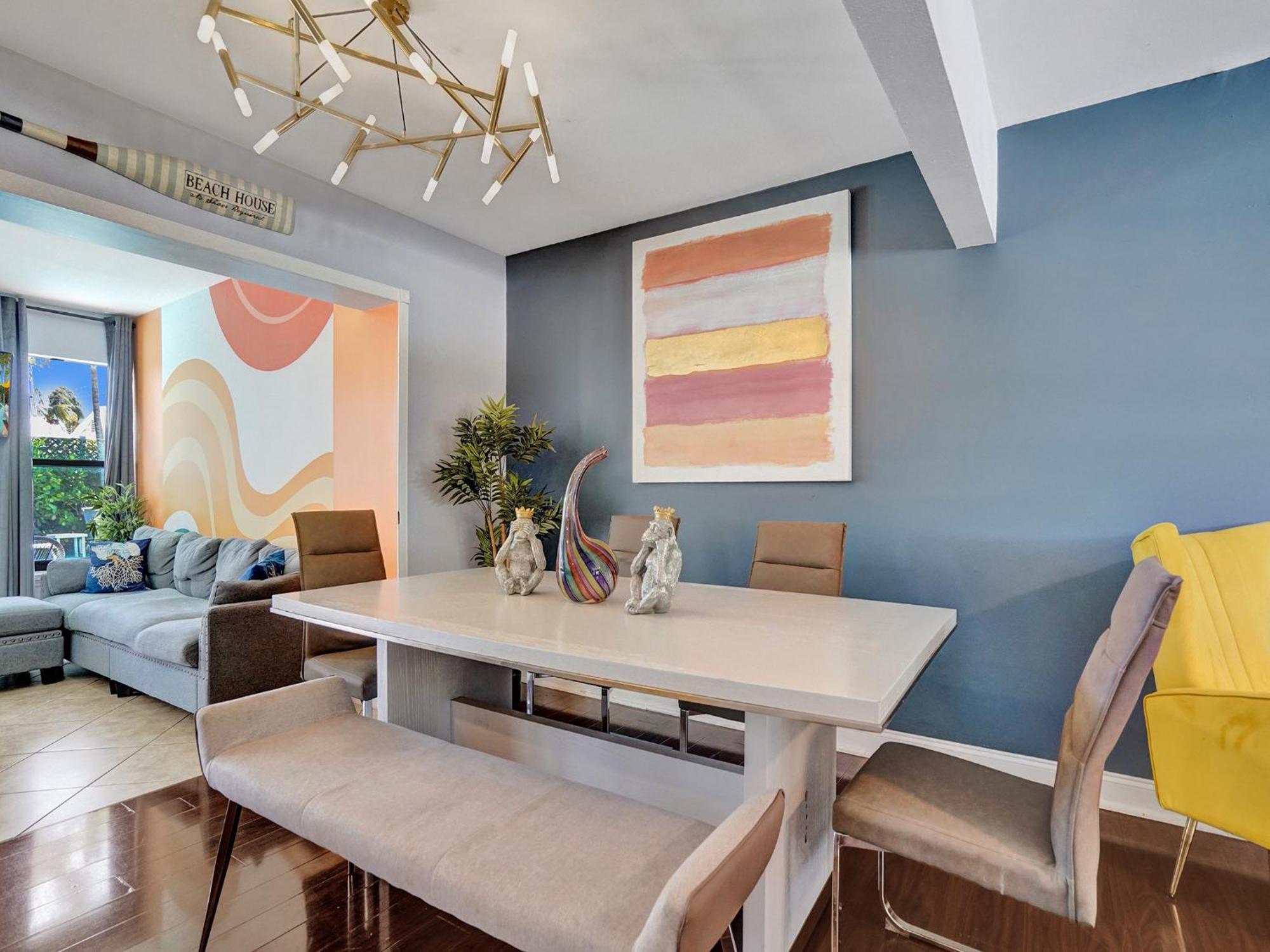 Casa de hóspedes Large Gay Men's 1 Bedroom W Gameroom Heated Pool Clothing Optional