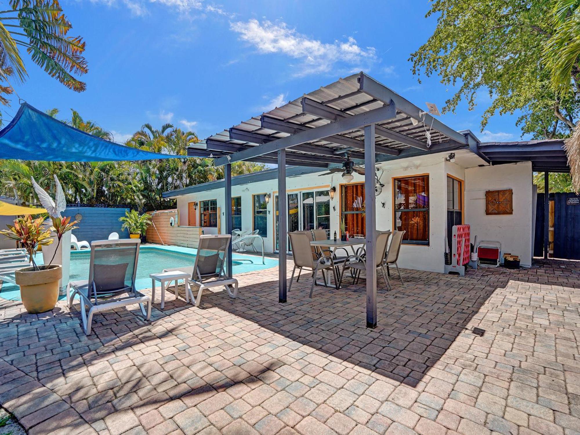 Large Gay Men's 1 Bedroom W Gameroom Heated Pool Clothing Optional Casa de hóspedes Fort Lauderdale